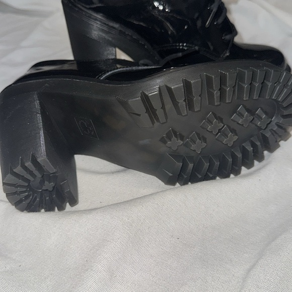Discontinued Doc Marten Salome Patent leather healed boots Size US 5 UK 3 NWOT - Picture 4 of 5
